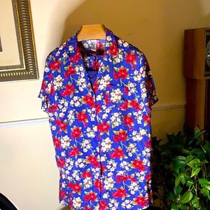 Women’s Sag Harbor 2 piece set. skirt and top and sewn in navy teddy. Size 1X